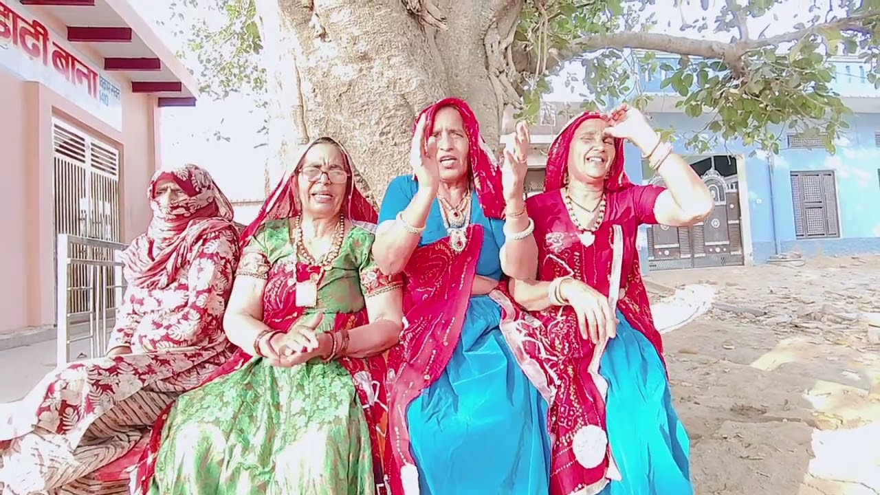होली का बहुत प्यारा सा भजन लेकर आई है हमारी दादी जी @haryanvisangambhajansangeet #short #geet ###