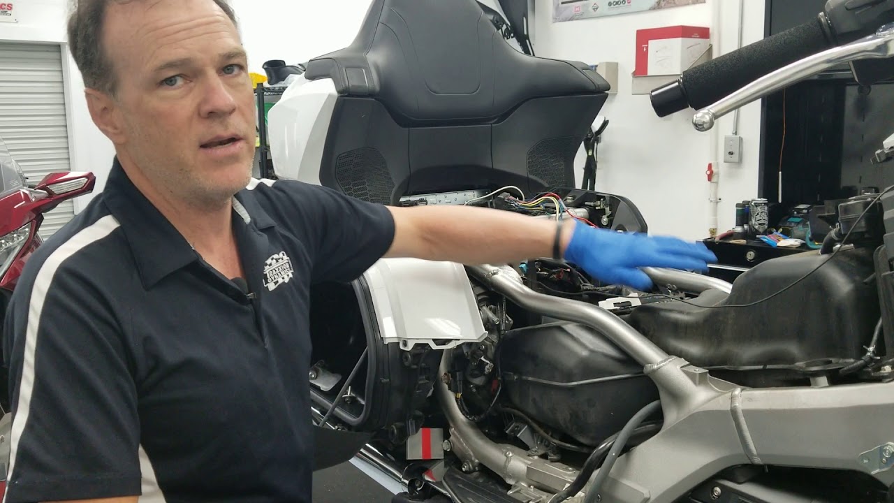 How to Remove Fuel Tank - 2018+ Honda Gold Wing