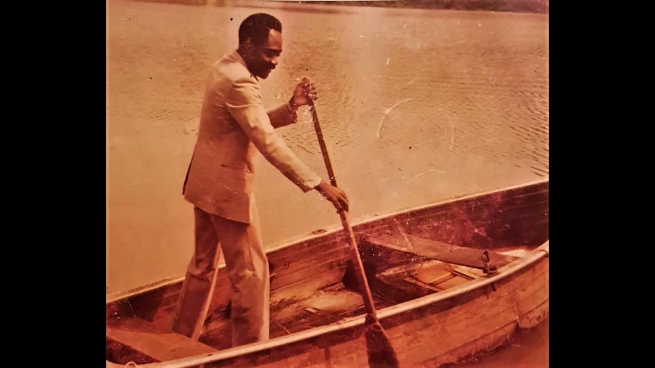 Ambroise Mbia - Impeccable (Le Musicologue - Ambi Sketch AM001)