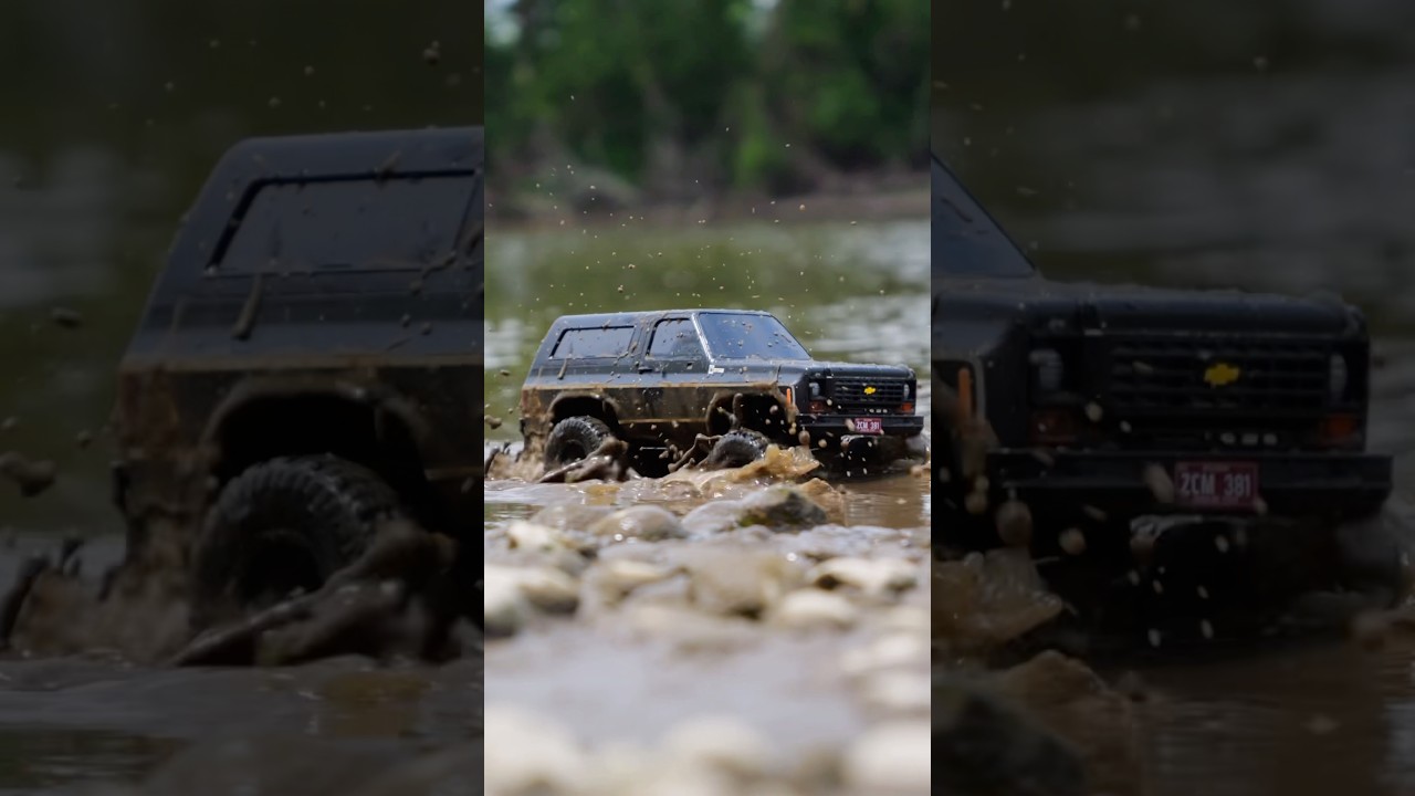 Waterlogging the K5 Brushless from @fmsmodelRC! #Chevy #Blazer #4x4 #FMSmodel #RC