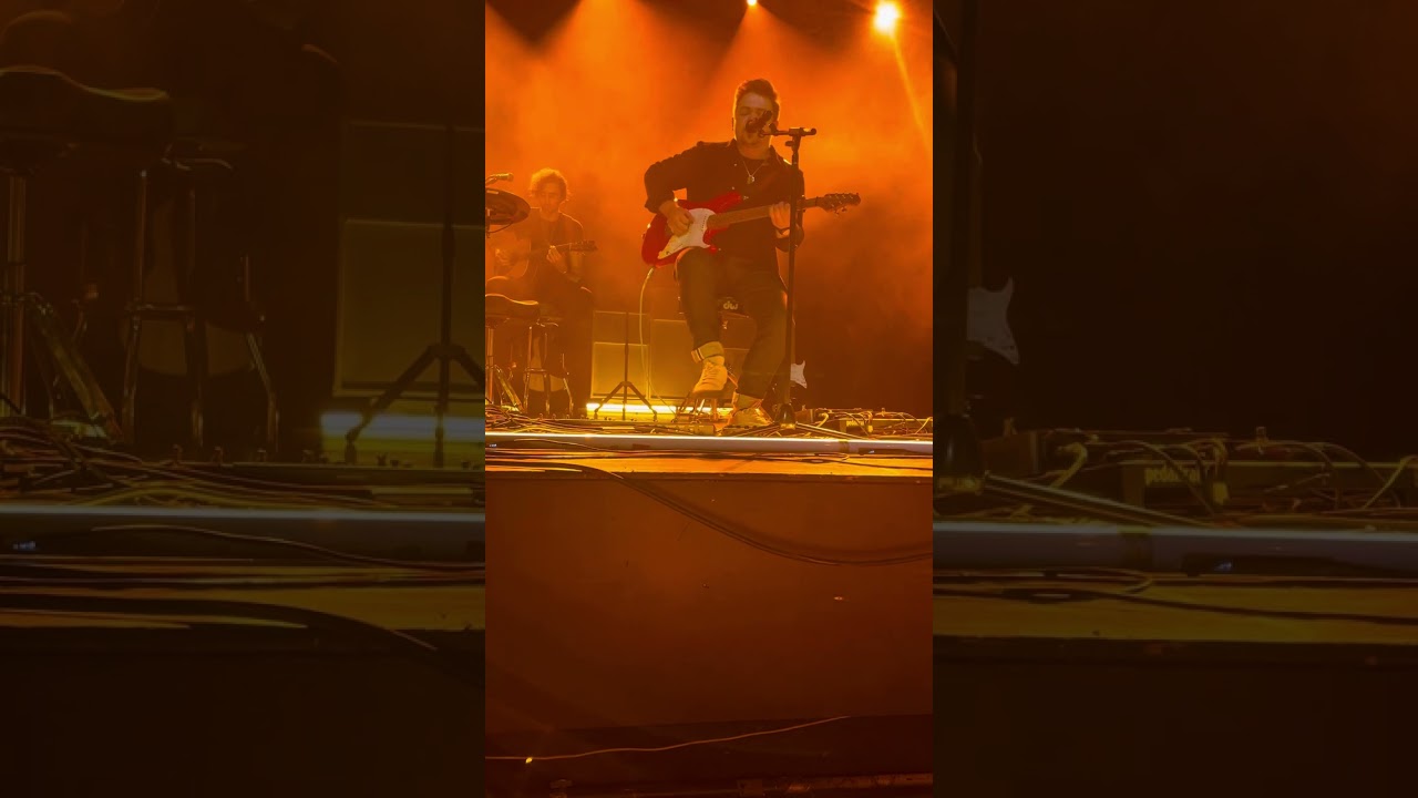 Missing you by Hunter Hayes on the Flying Solo Tour in Stroudsburg, PA on 12/8/23
