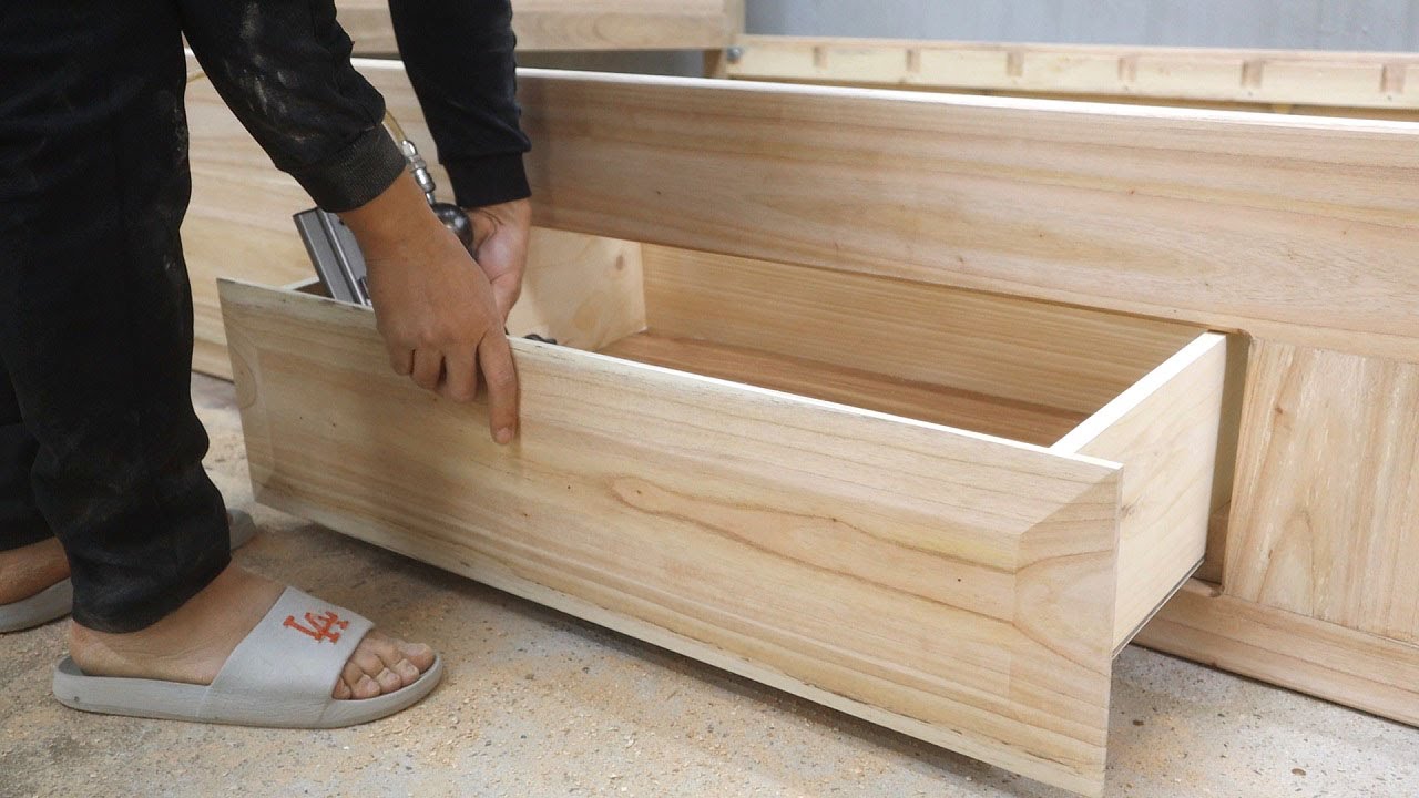Very Interesting And Delicate Bedroom Design Ideas // Creative Bed Design With Storage Drawers