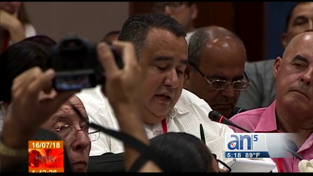 Piden sancionar a periodistas cubanos que colaboren con medios cr&iacute;ticos del r&eacute;gimen