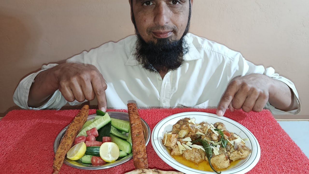 اج ذائقہ دار چکن نمکین کے ساتھ نان روٹی پکوڑے اور سلاد all Hafiz eating 