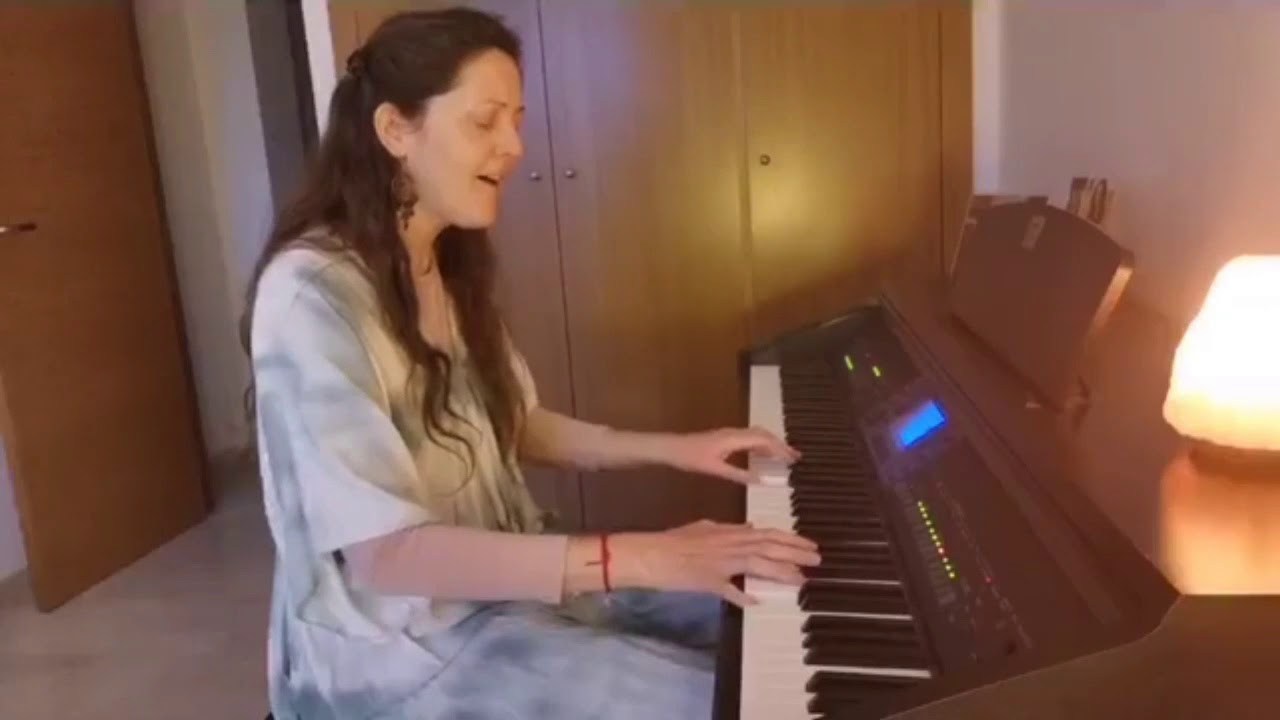 Ra ma da sa (versión piano, directo de Facebook)