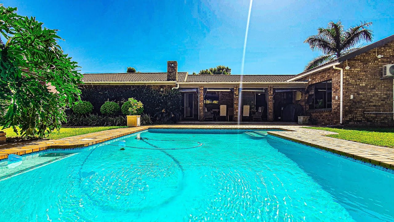 6 Bedroom House for sale in Meer en See Richardsbay South Africa
