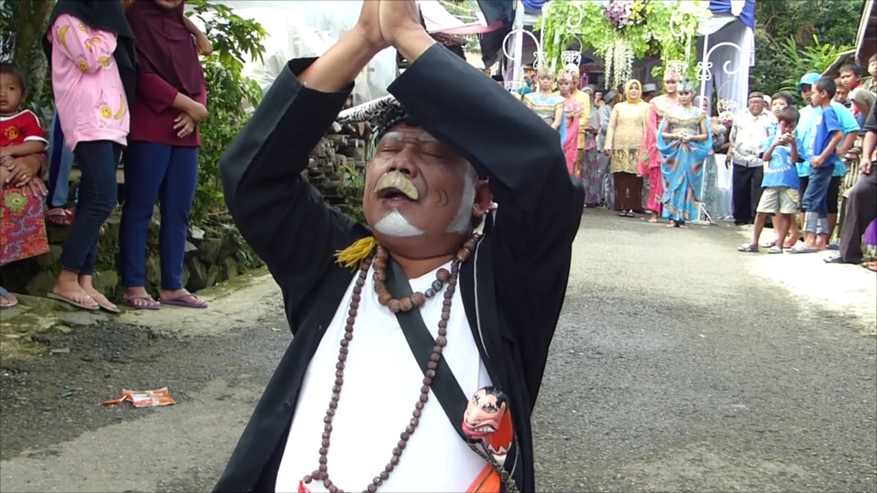 Upacara Adat Lengseran SUnda Terunik