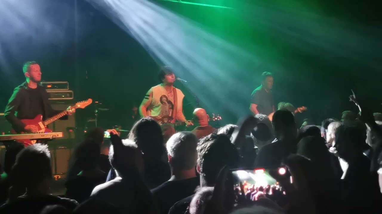 Chameleons - Second Skin, 7.6.23 Frankfurt, Das Bett