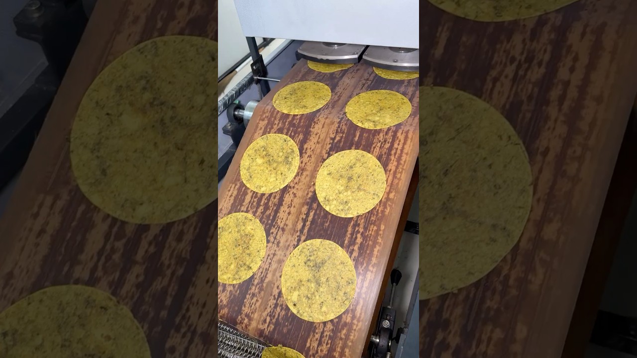 Automatic Khakhra Making Machine &ndash; How Gujarati Snack is Made in Factory 🍪 #shortsvideo #snacks