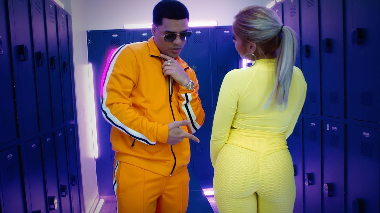 Juhn - Curiosidad 🙃🤳🏻 [Video Oficial]