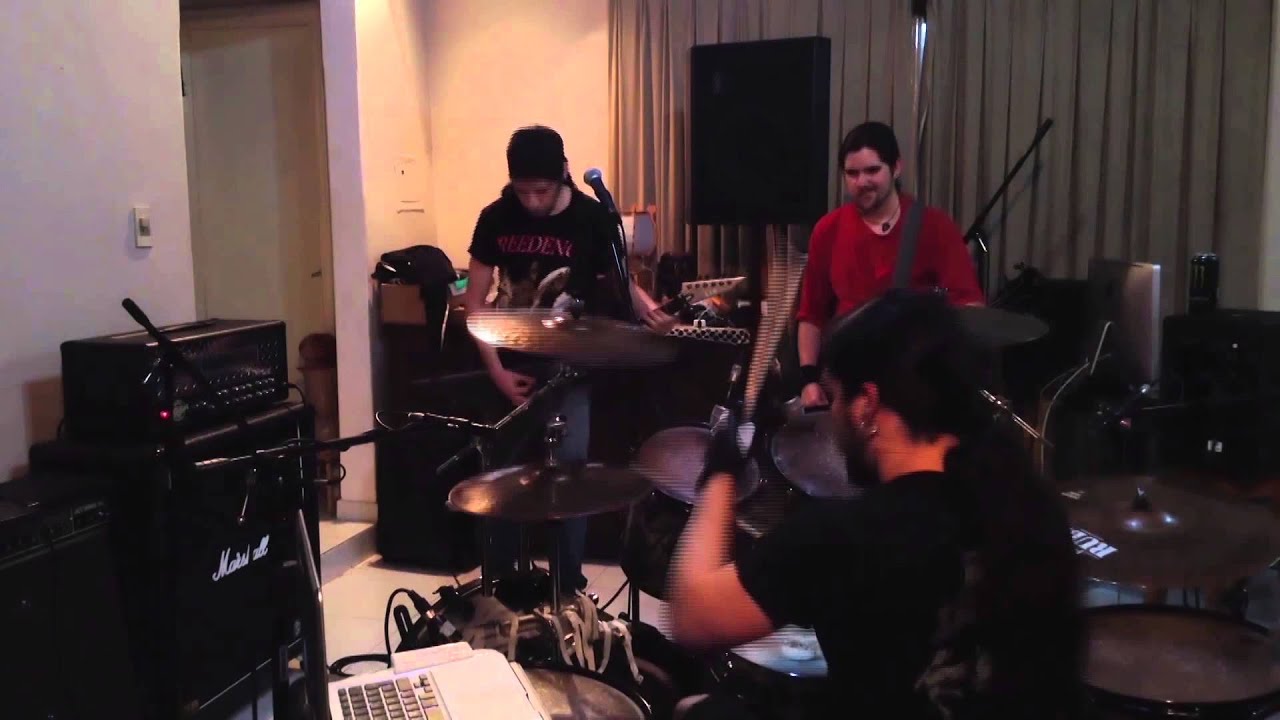 Patriarca - Mansión De Horror Ensayo