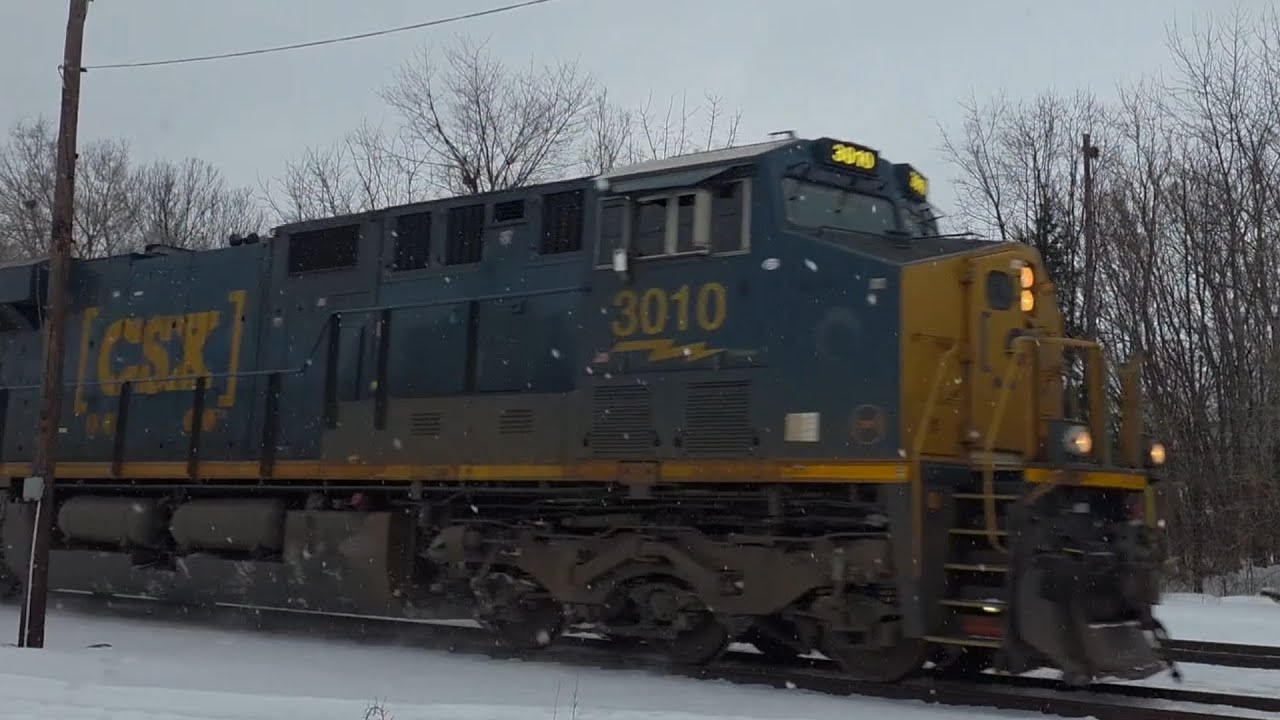 CSX 3010 lead CSX 7412 