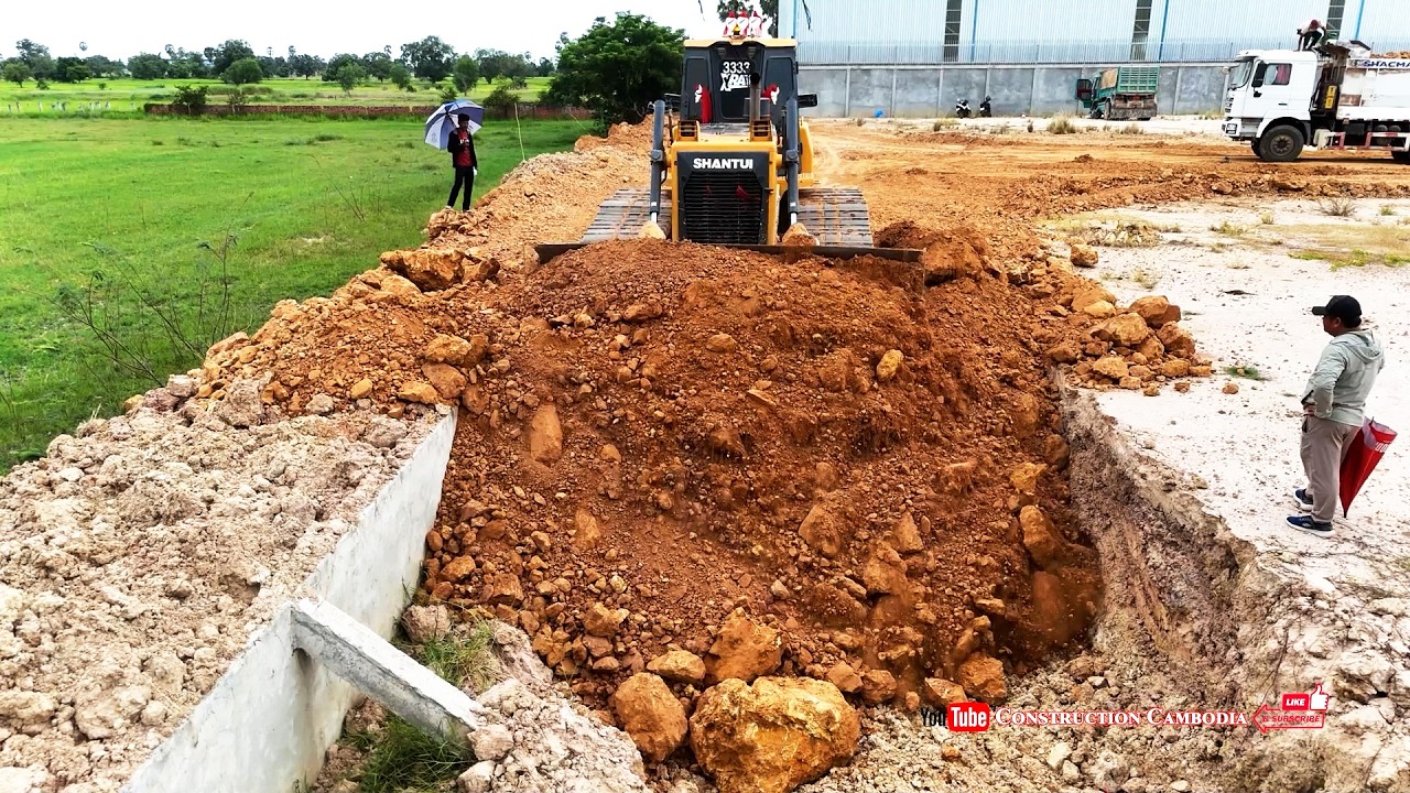 Nicely Landfill Hole In Wall​ Complete By Bulldozer Pushing Soil Cleaning And Dump Trucks Operating