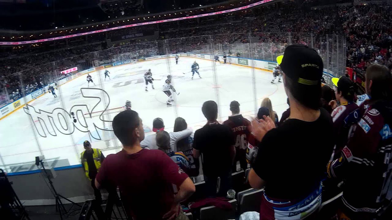 HC Sparta Praha - HC Kometa Brno | 21.02.2016 | Fandění v kotli SPARTY |