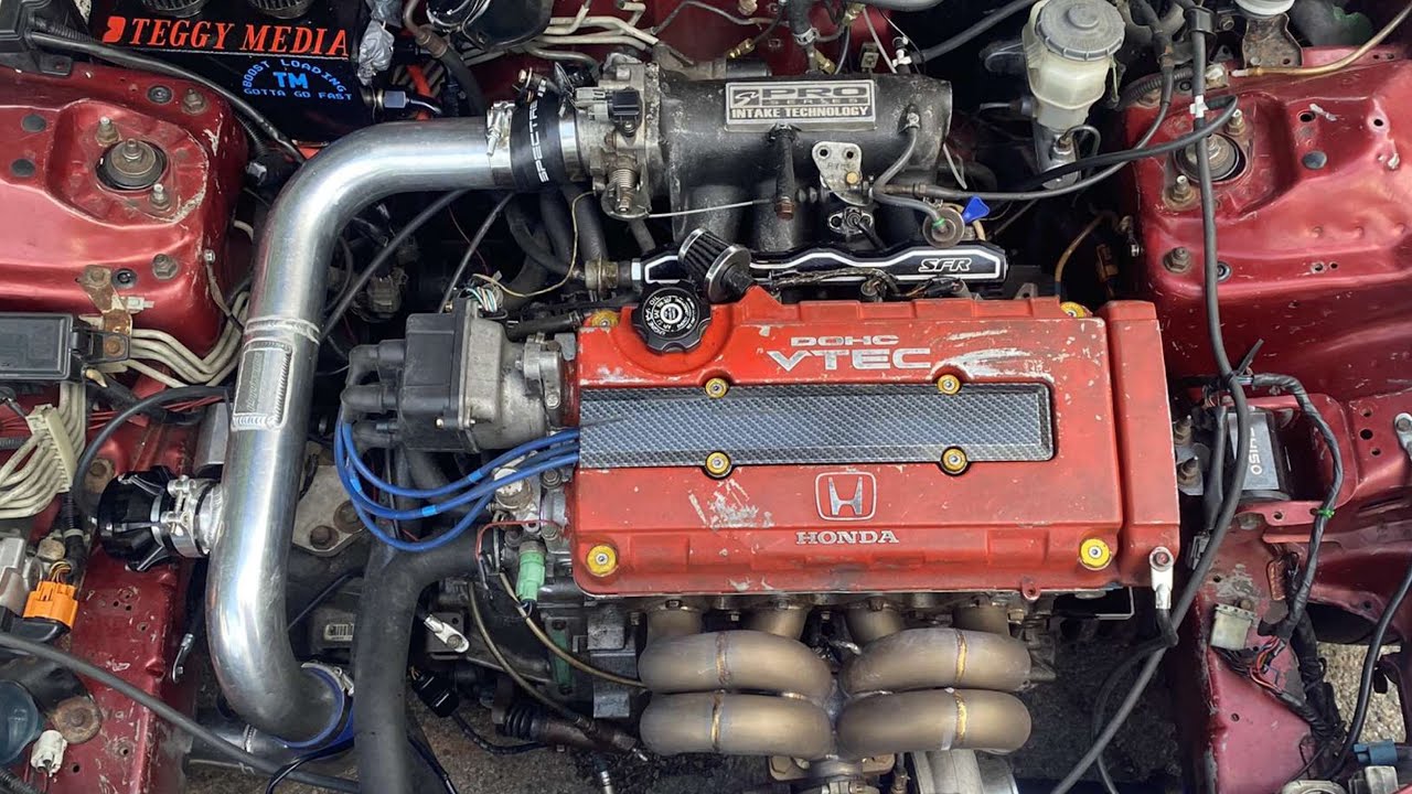 Go Auto Works piping install, engine bay looks way cleaner;)