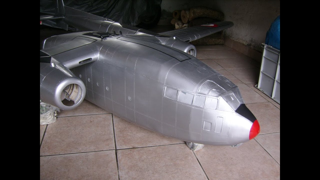 Rc Fairchild C-119 Flying Boxcar 1/12 scale - Main landing gear test.