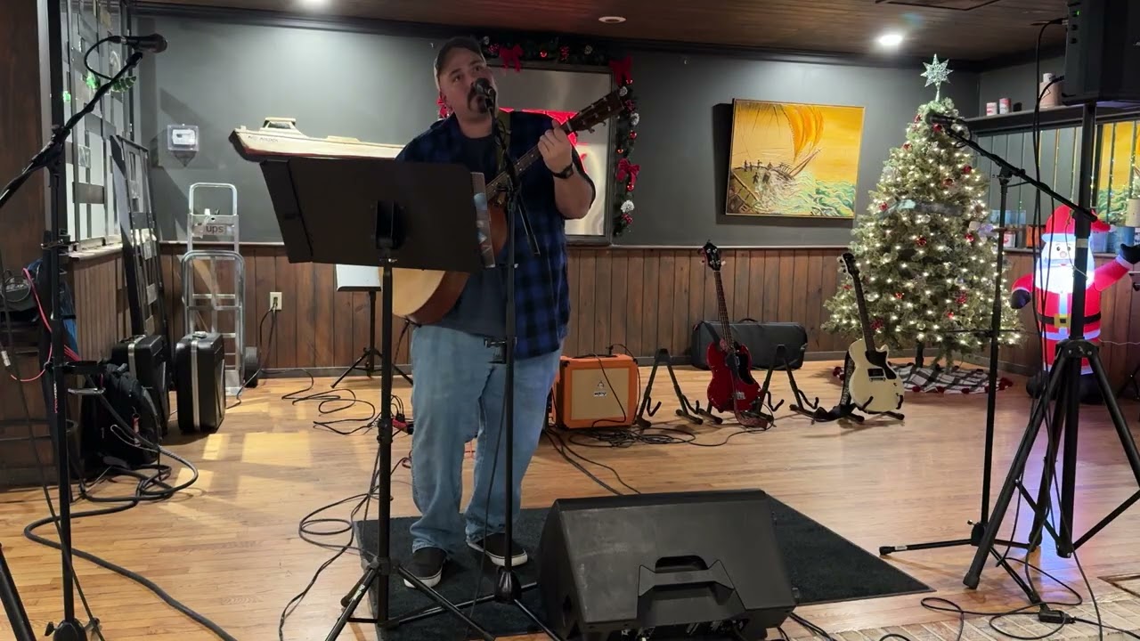 Jonathan 4  December 10, 2025 @MobjackTavernOpenMic #jonathan