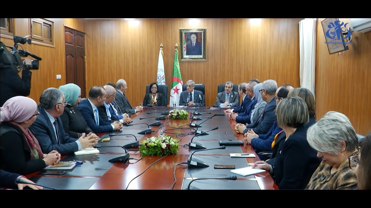 الوزير الأول يشرف على تنصيب رئيسة المجلس الوطني الاقتصادي والاجتماعي والبيئي