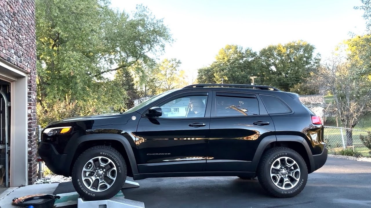 Замена масла Jeep Cherokee KL 3,2 л V6 2022 г.в.