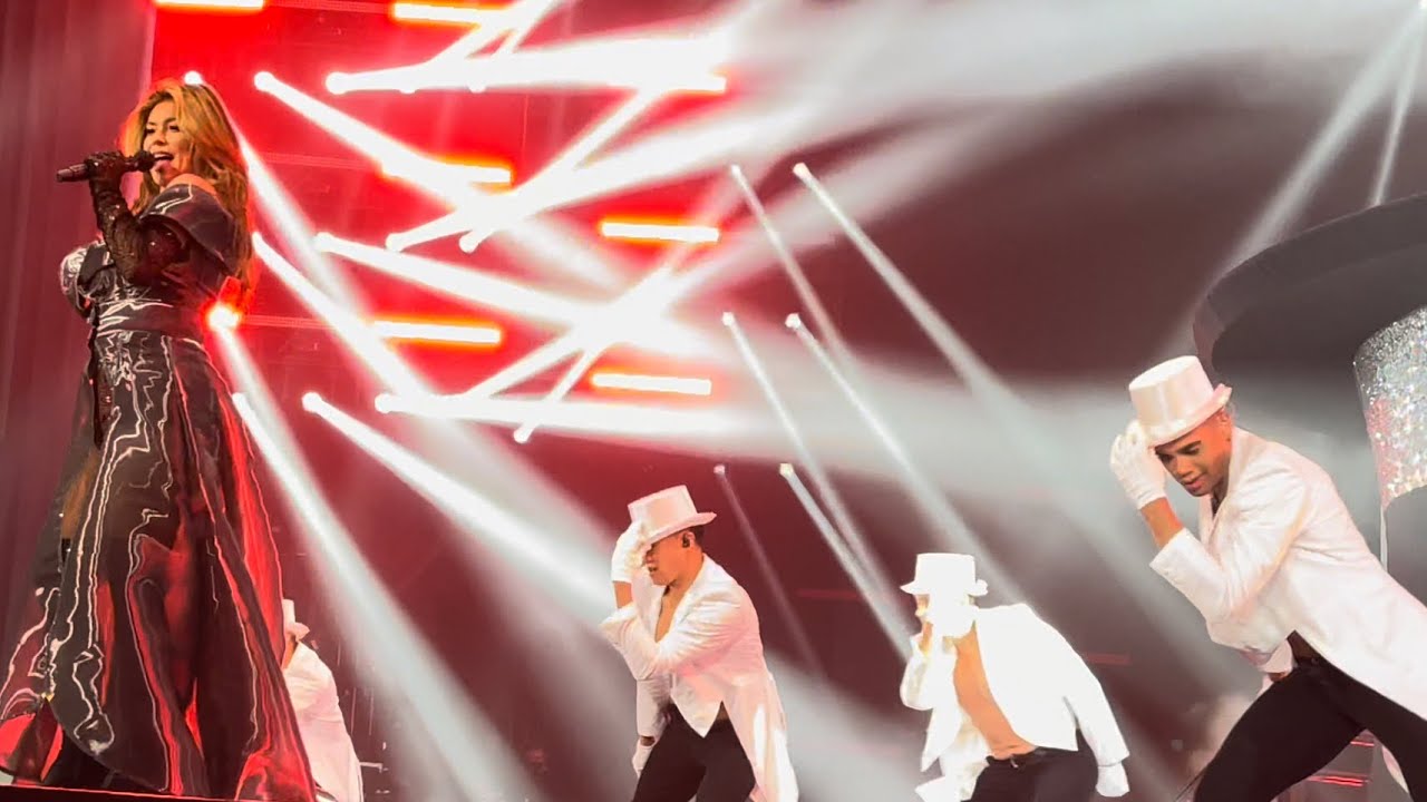 Shania Twain - Man! I Feel Like a Woman live in Las Vegas, NV - 2/23/2022