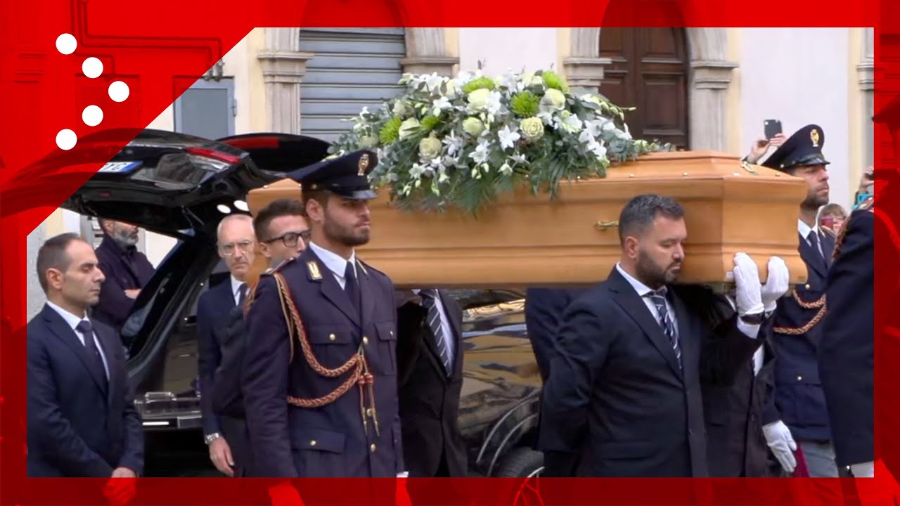 Varese, i funerali di stato di Roberto Maroni. Partecipano Meloni, Salvini, Giorgetti, Sala