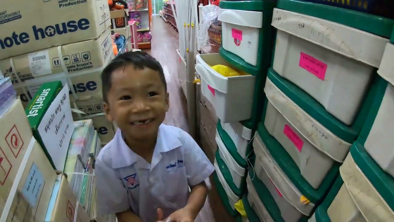 ไปซื้อธงชาติผืนใหม่กัน@srinetfamily6845