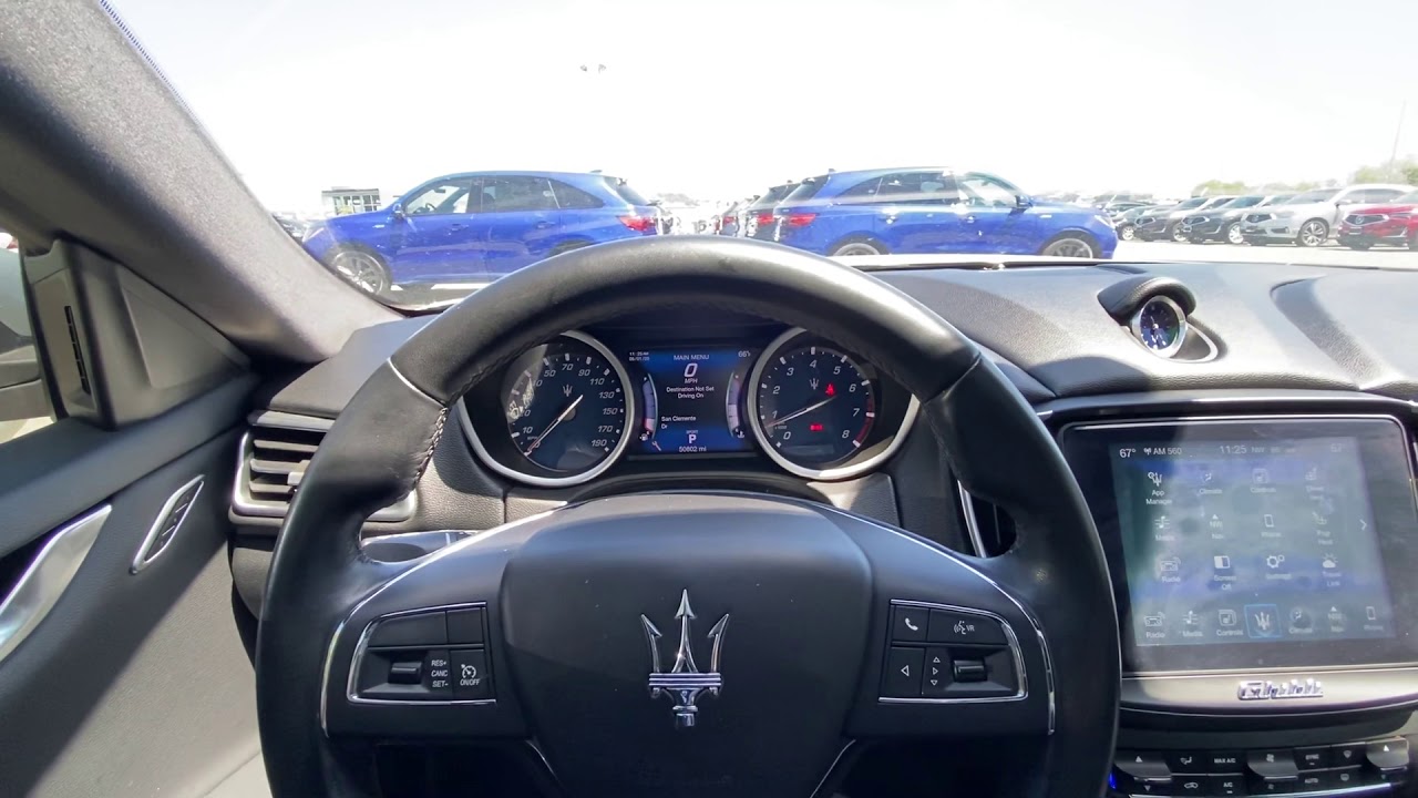 (AK) Как использовать ручной режим в Maserati Ghibli 2017 года