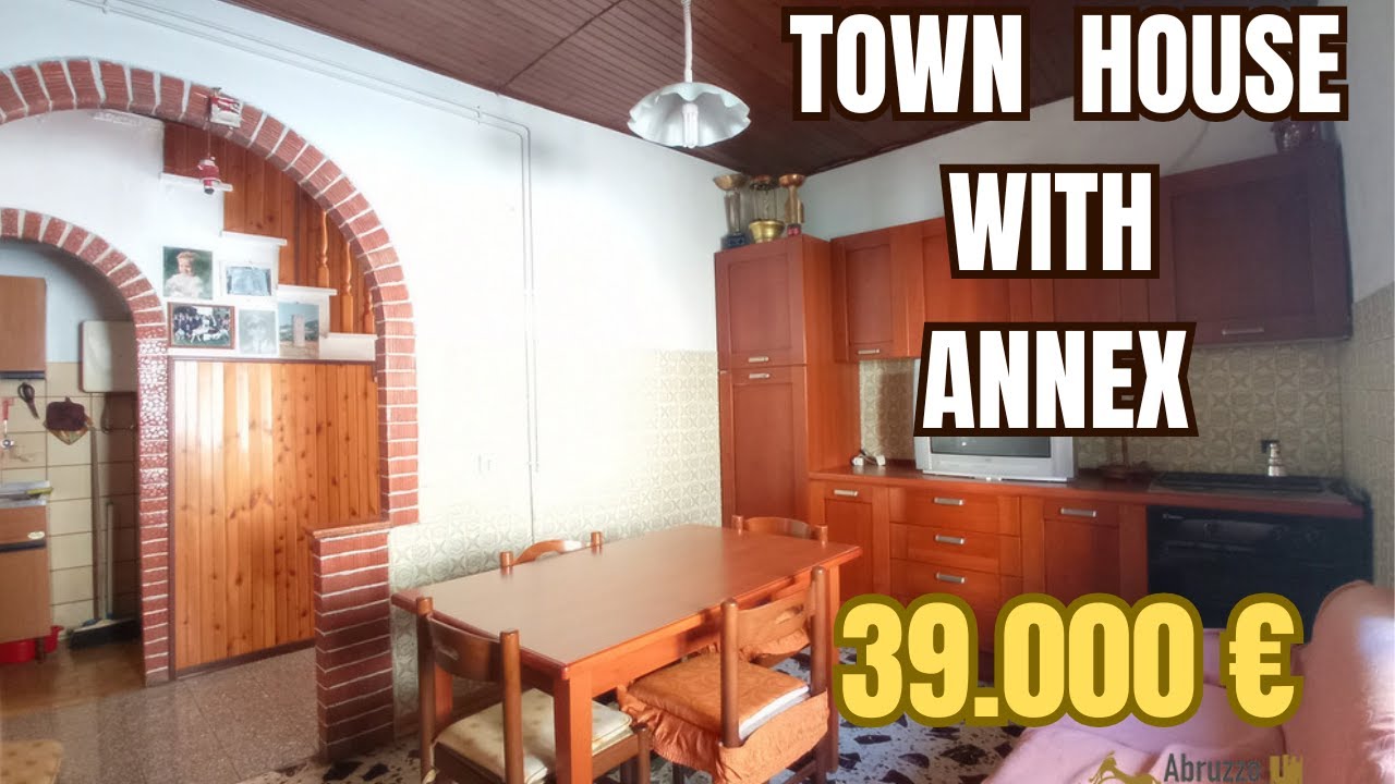 Perfect condition three bedroom town house with annex. Celenza sul Trigno, Abruzzo.