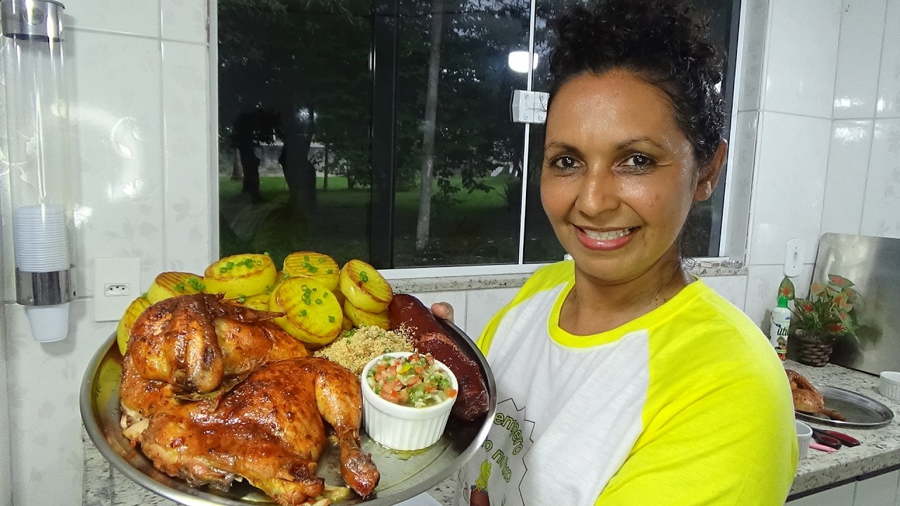 ESSA COMIDA ERA A MAIS PEDIDA NA PENSÃO🍝FRANGO ASSADO🥄BATATA AMANTEIGADA🥄FAROFA🥄LINGUIÇA🥄VINAGRETE🥄