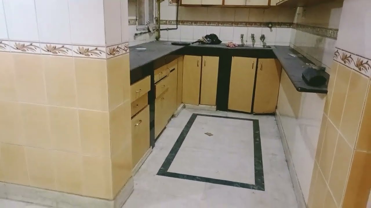GATE No 3 Road Facing DDA 2Bhk Flat for sale in Mayur Vihar P{ F  Hig flats in East Delhi 8595574447