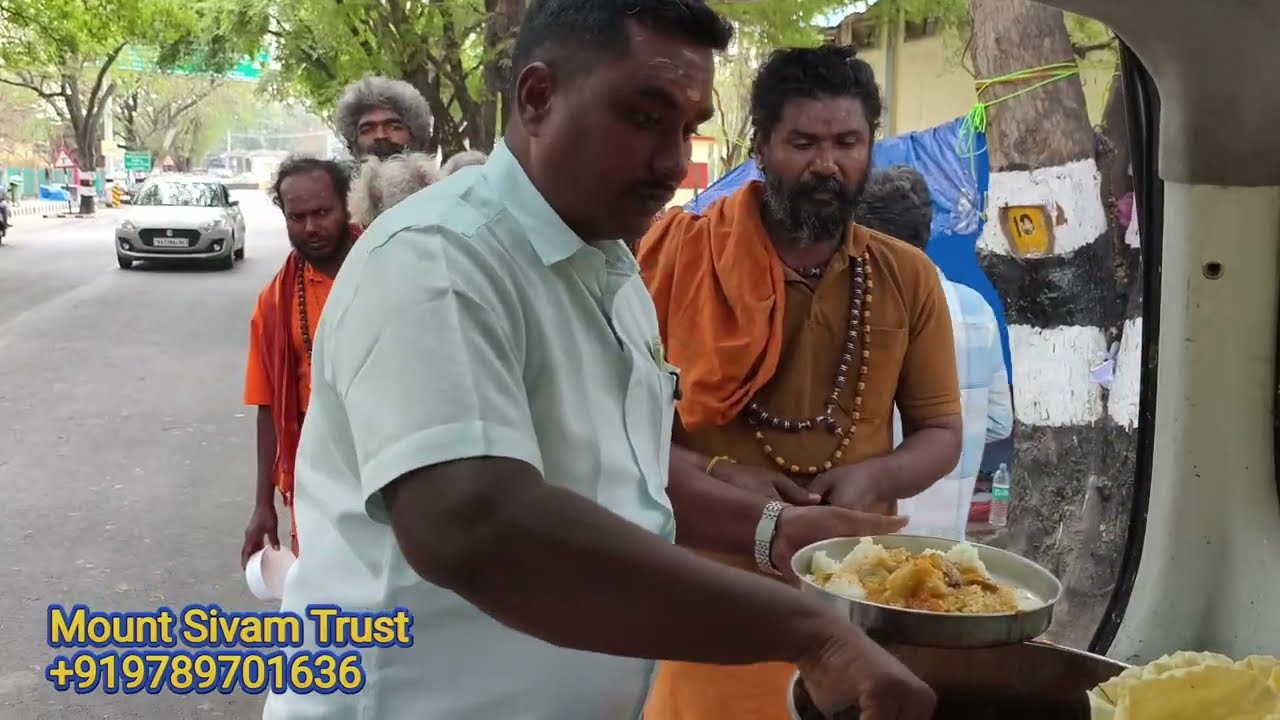 Madam Bhaji soujanya (usa)  birthday Annadhanam - திருவண்ணாமலை சாது அன்னதானம்.......