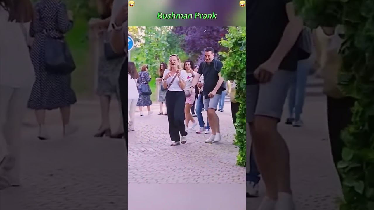 Bushman Plays AMAZING Prank On People 🤣🤣🤣#bushmanprank #funny #bushmanscare #scareprank #usa