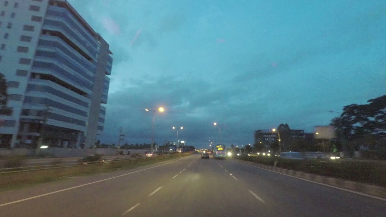 Driving in Bangalore 4K (Bellary Road) - Karnataka, India
