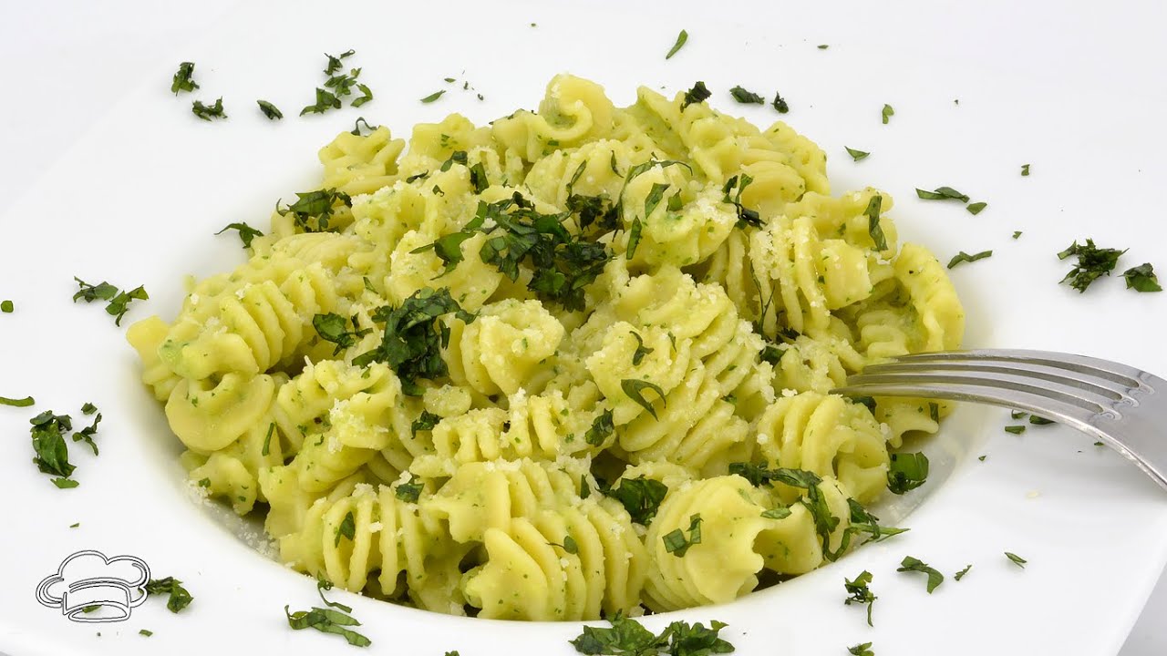 Pasta con pesto de aguacate - No podrás creer lo rica que está