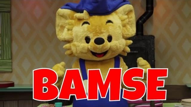 Bamse dansar med vänner på Kolmårdens djurpark
