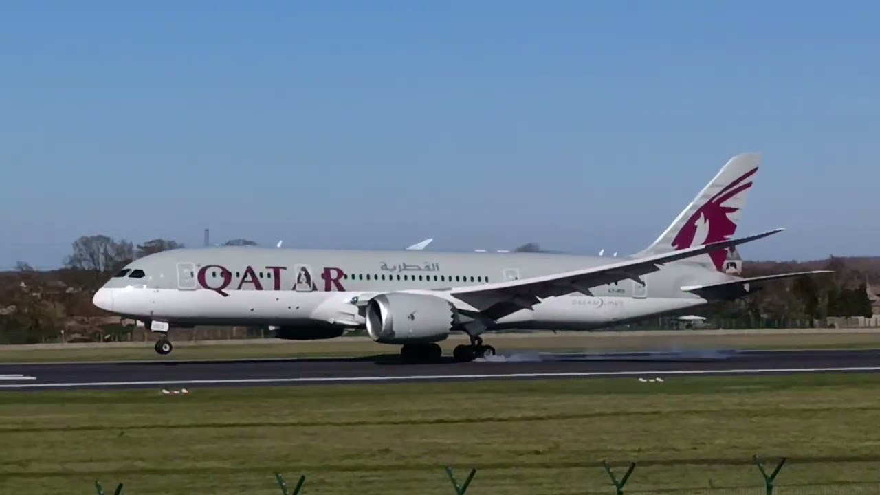 Atterrissage d' un Boeing 787-8 Qatar Airways à Brussels Airport venant de Doha 