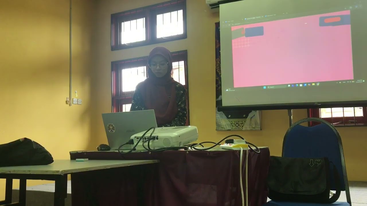 PEMBENTANGAN PENGAJIAN KURIKULUM DALAM PENDIDIKAN BAHASA MELAYU