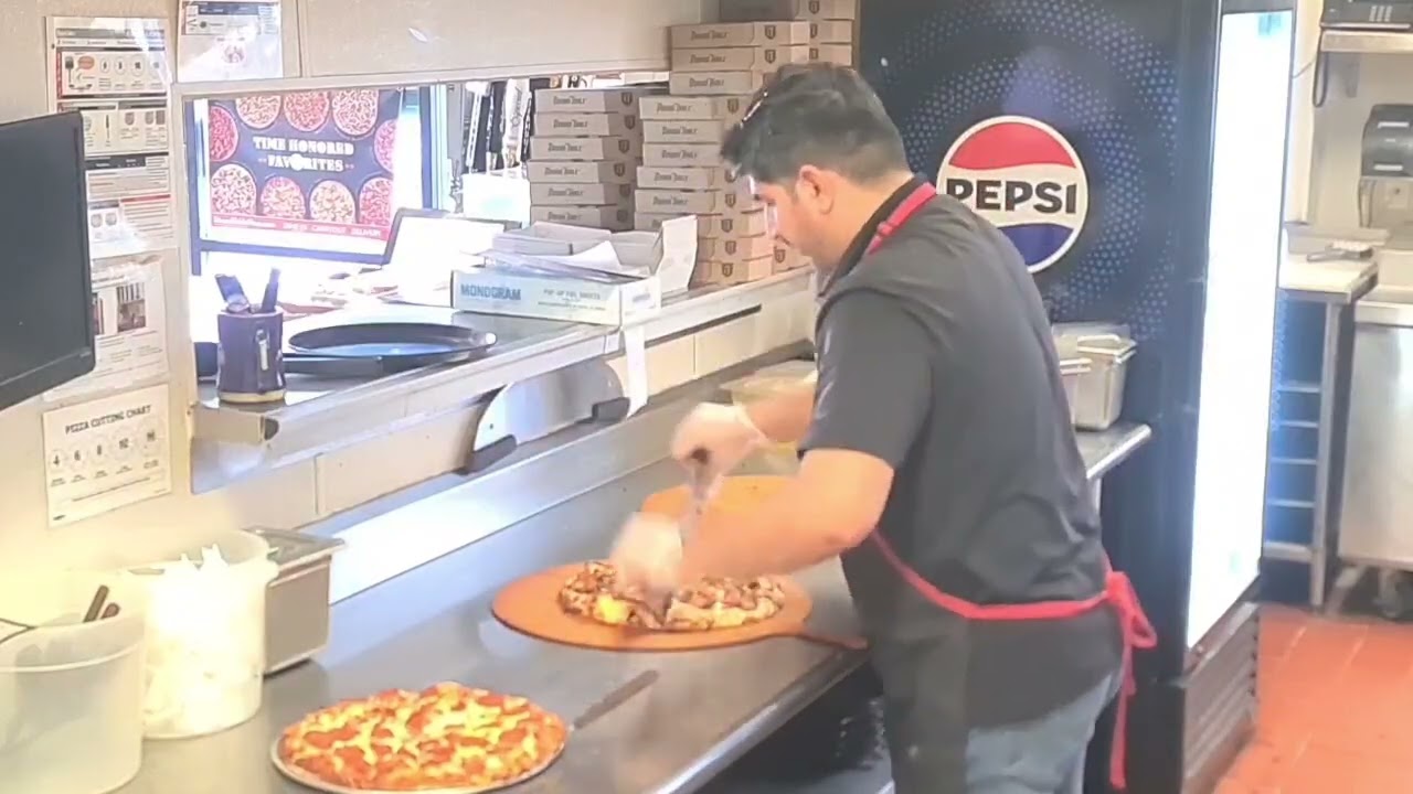 ROUND TABLE PIZZA  #usa #pizza #food #fastfood #pizzalover #italianfood #pizzafood #pizzatime #Lodi