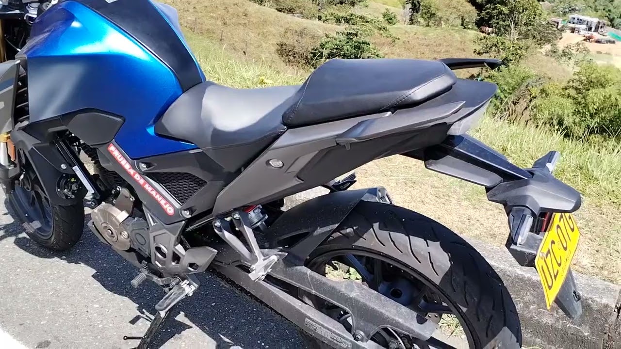 Honda CB300F  Una delicia de moto