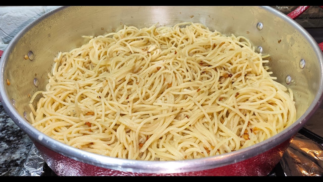 Macarr&atilde;o Alho e &Oacute;leo , o simples &eacute; sempre mais saboroso 😍