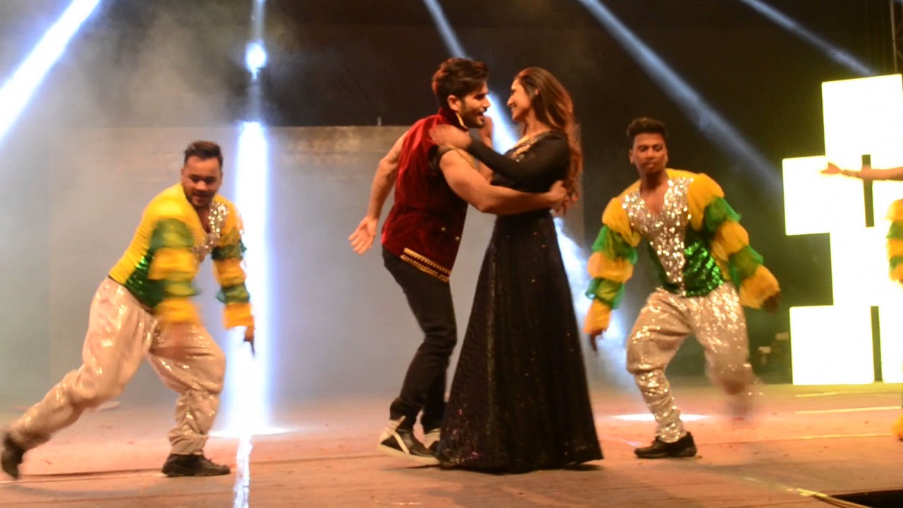 Karan tacker and Krystle d souza performing in Rajshree star night bareilly