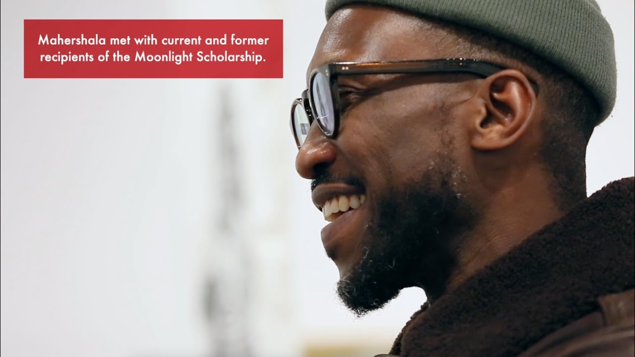 Mahershala Ali visits with students