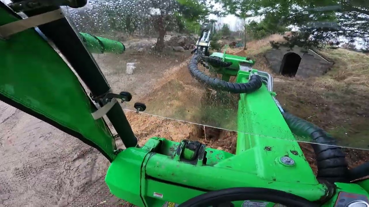 Avant 635 2018, Kopanie pod kable. Avant Digger Arm Homemade :-)