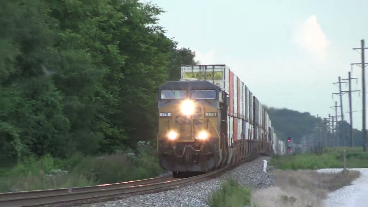 CSX Intermodal Train I026