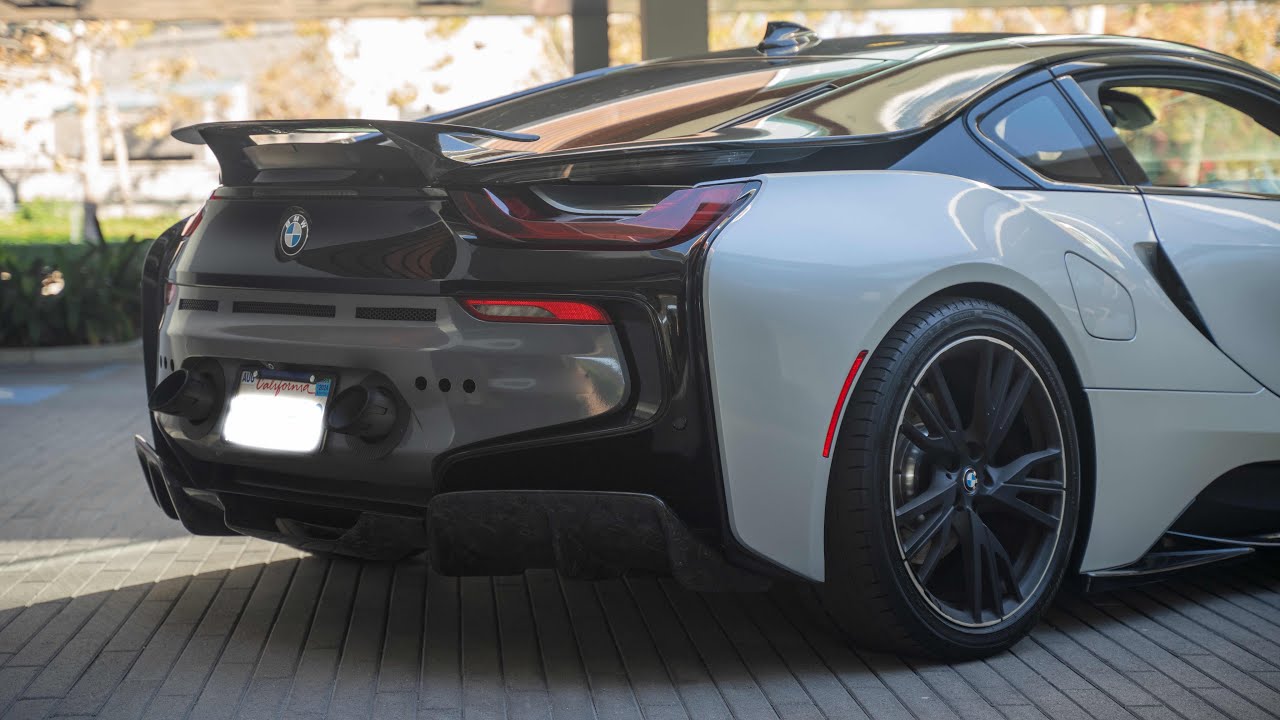 2015 BMW i8 STRAIGHT PIPE cold start