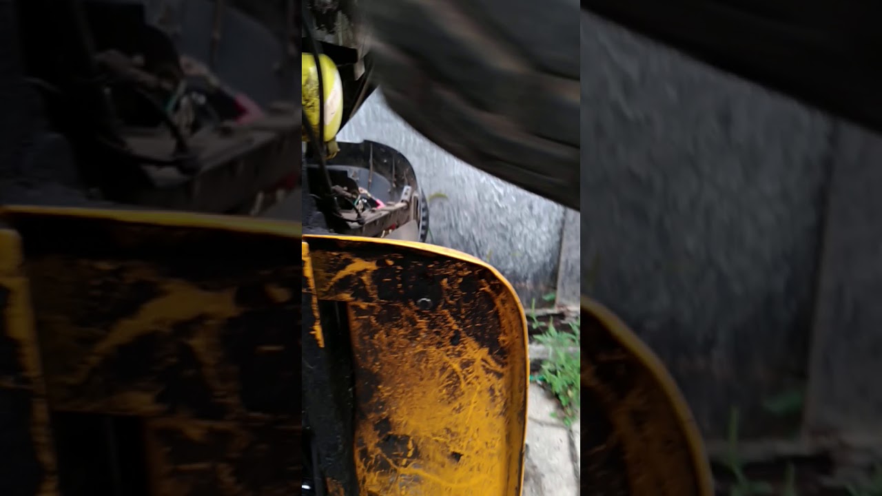 LT1024 CUB CADET MAIN ENGINE SEAL JUST FELL OUT