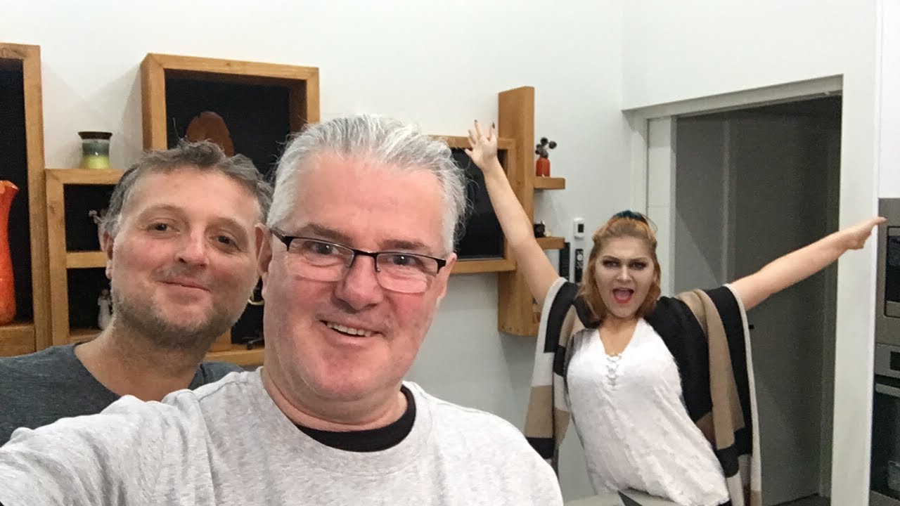 Live from Bairnsdale | Crumpet Bread Taste Test