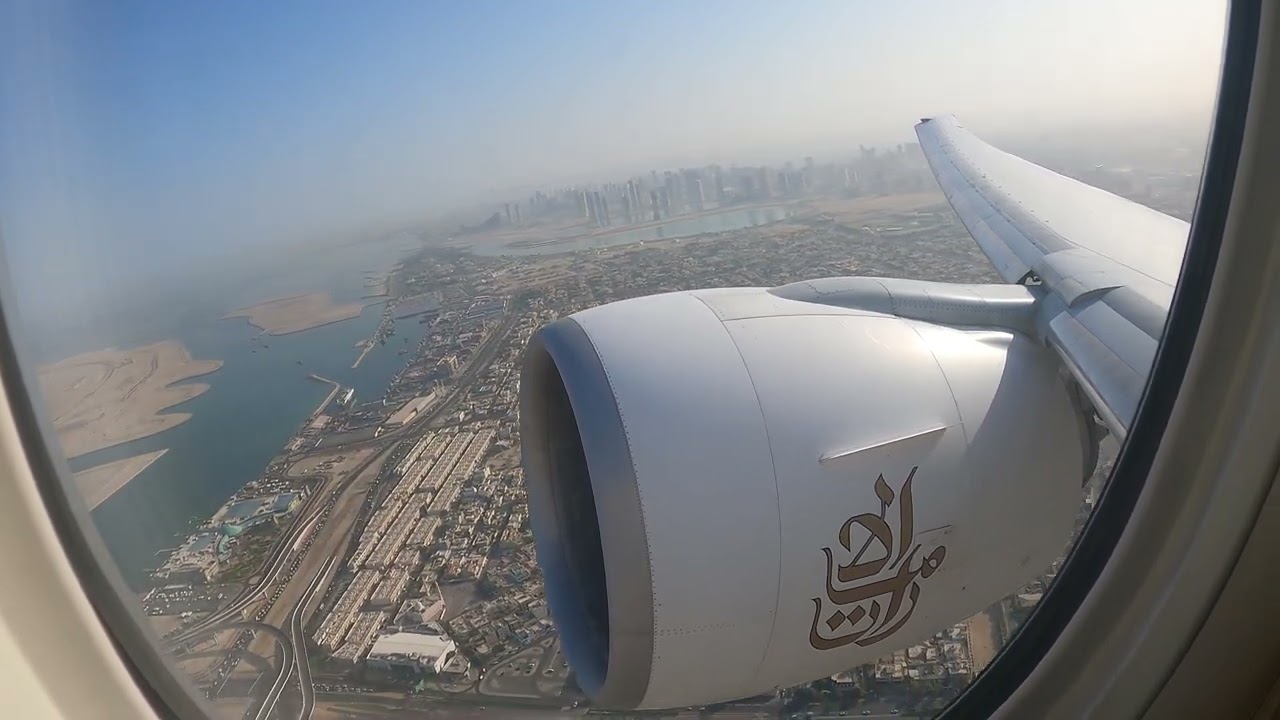 Emirates 777-300er | AWESOME ROAR on a LONG Takeoff from Dubai