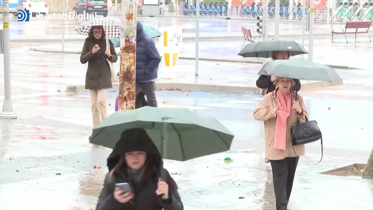TEMPORAL | La lluvia azota la capital de España
