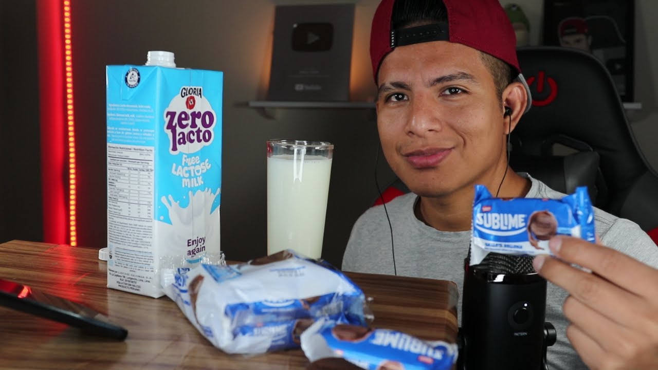ASMR COMIENDO GALLETAS SUBLIME CON LECHE 🍪🤤